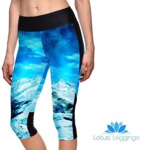 Host Pick! 💙🏔✨ Magical mountain pants